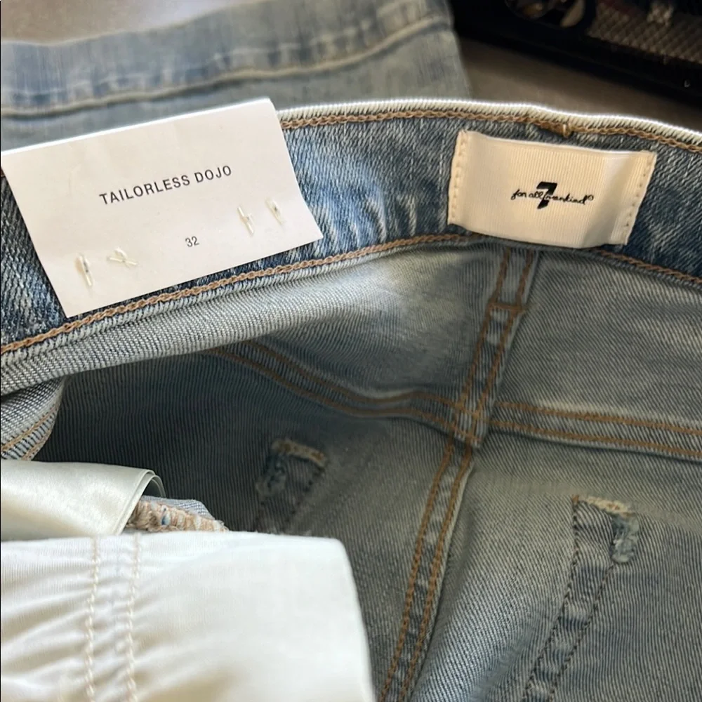 7 For All Mankind Tailorless Dojo in color, Merton Comfort - Picture 8 of 8